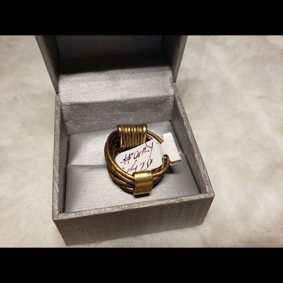 Gold Color Rope Wire Adjustable Crystal Ring - Picture 4 of 4